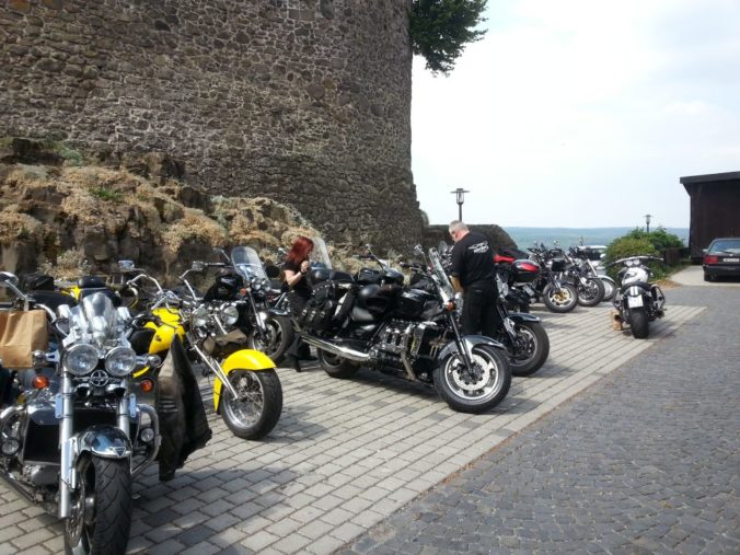 Triumph Rocket III Forum Burg Rockets om the Rock